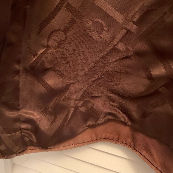 Jones New York leather jacket size L
Excellent Pre-owned Condition - Picture 9 of 11